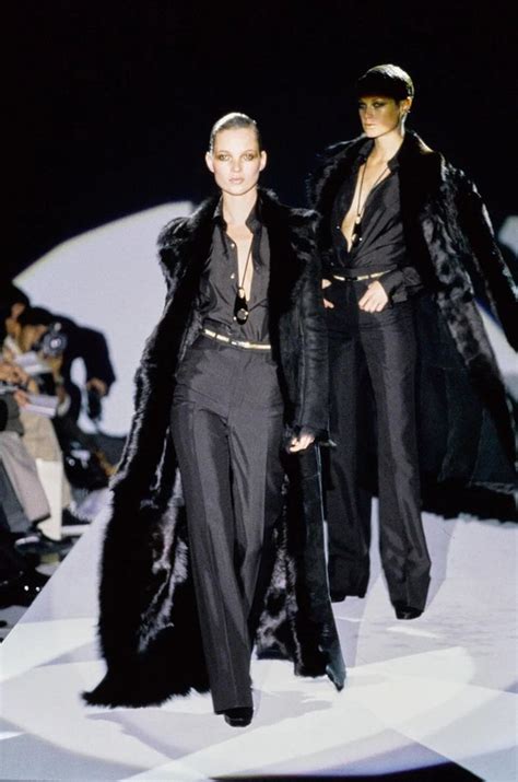 sfilata tom ford gucci|1996 gucci runway.